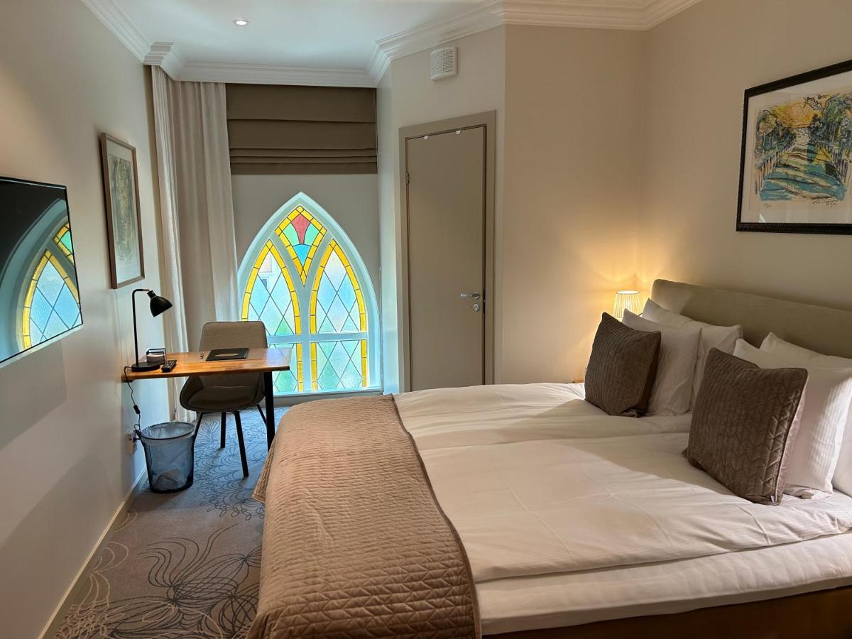 Sockerslottet Hotell Кристинехамн Экстерьер фото